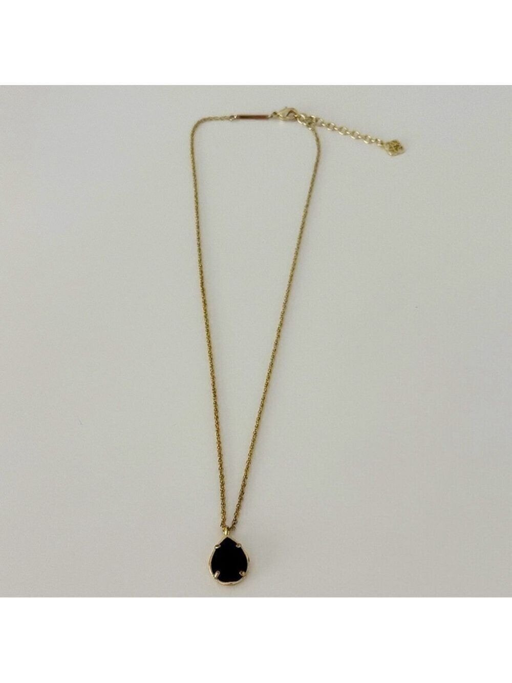KENDRA SCOTT Kiri black faceted tear drop pendant necklace gold tone chain 18” - Picture 3 of 11